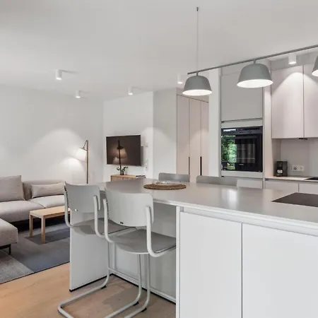 4 Bedroom Cozy In * トッセンス