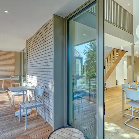 Appartement Gezellig Met 4 Slaapkamers *