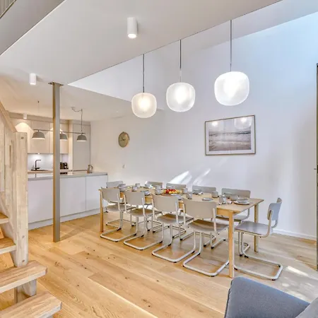 아파트 4 Bedroom Cozy In Tossens *