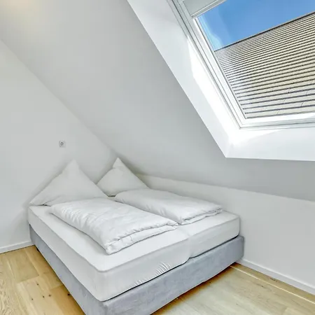 아파트 4 Bedroom Cozy In Tossens