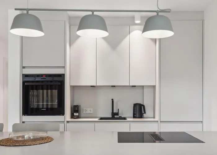 4 Bedroom Cozy In Apartman *